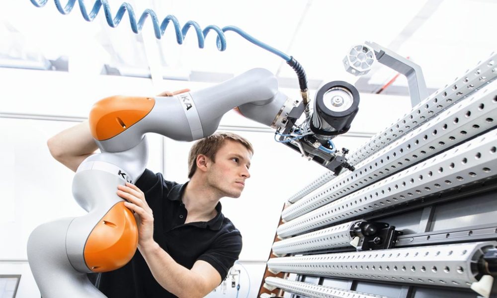 Robotic colleagues in factories of the future