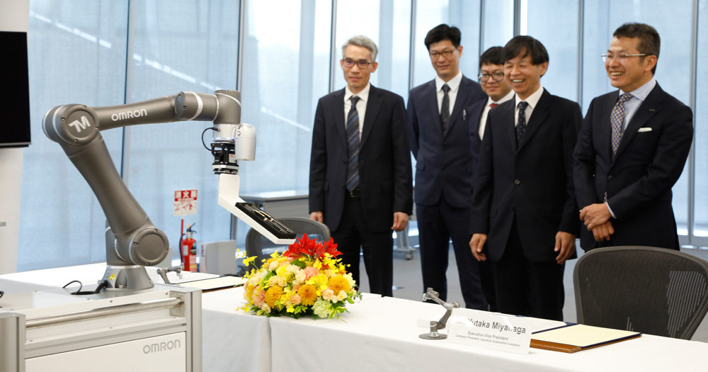 OMRON and Techman Robot form strategic alliance on collaborative robots