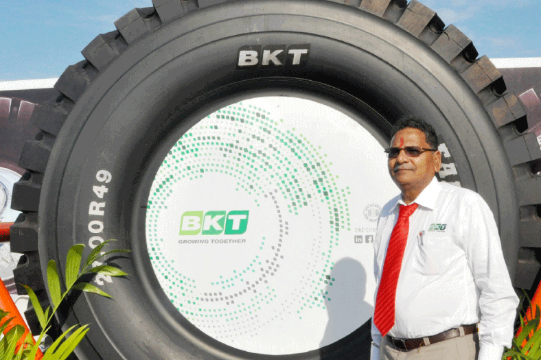 BKT Exhibits Earthmax SR 48 and Earthmax SR 53 for the Indian region at IMME 2018
