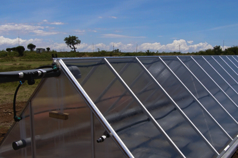 Desalinating water with solar power