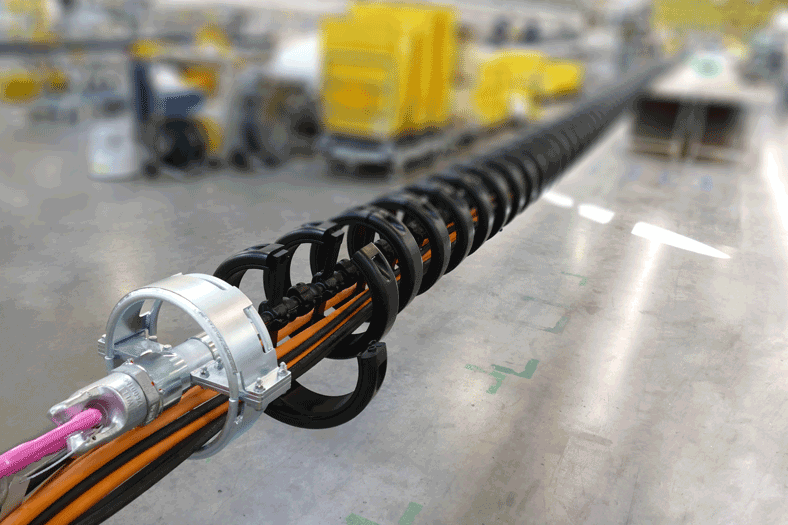 CABLES WEIGHING TONS GUIDED BY QUICKLY MOUNTED IGUS ENERGY CHAIN