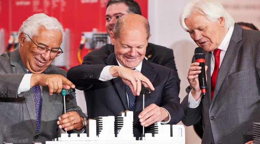 German Chancellor Olaf Scholz visited Beckhoff at the Hannover Messe