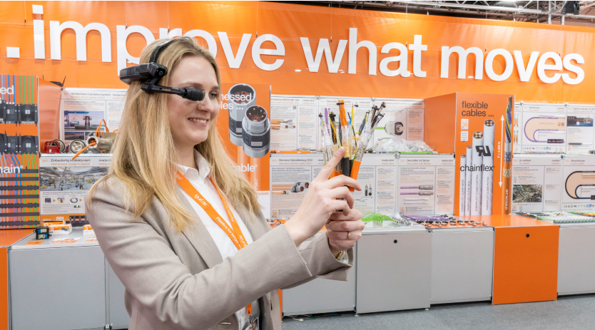 Remote Scouts at the Hannover Messe: igus brings innovations live to the screen