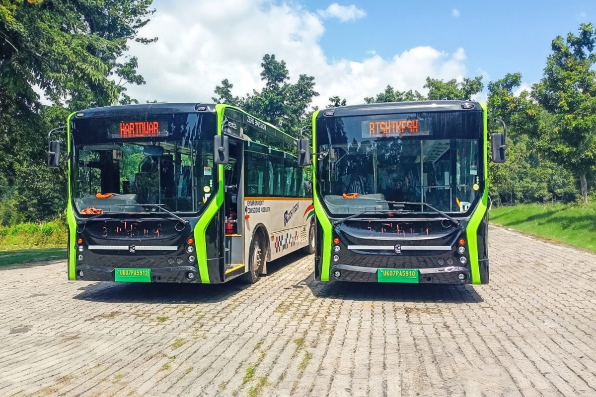 EKA 9 electric buses